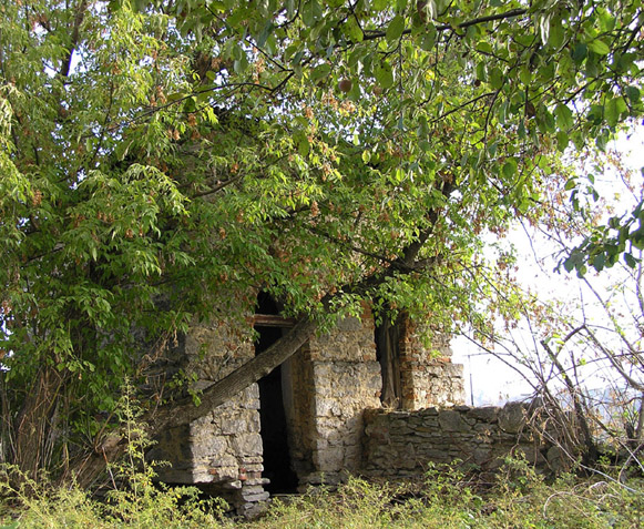 Image - Sharhorod: ruins of the castle walls.